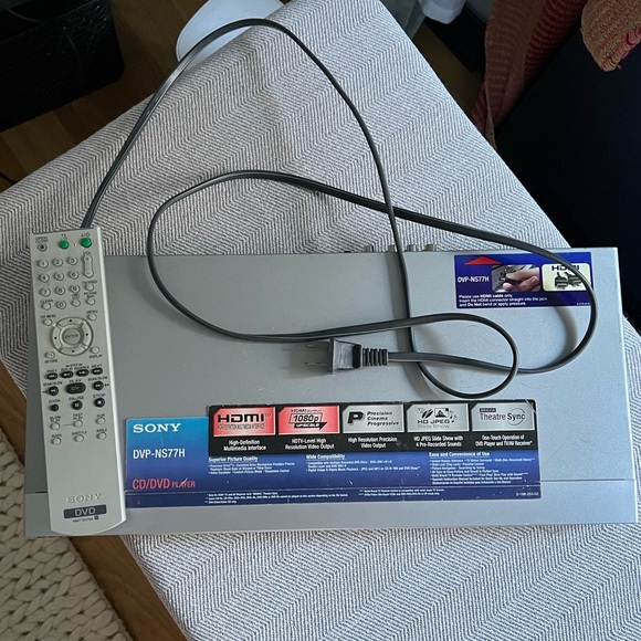 Sony DVP-NS77H DVD / CD player with remote control included - Picture 3 of 11